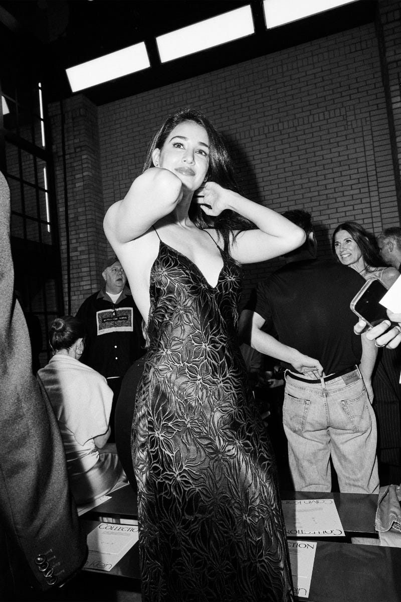 <p style="line-height: 20px; text-align: left;"><span style="font-family: 'Klein Web 55 Regular'; color: #ffffff; font-size: 14px; letter-spacing: 0.3px;">Disha Patani</span></p>